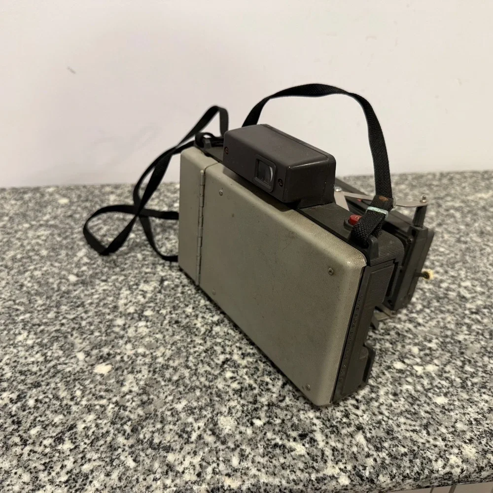 Polaroid Land Camera Automatic 104 Vintage Instant Film Camera‎